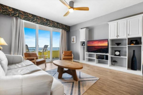 Lovely 7th floor Oceanfront 1 BR, private balcony